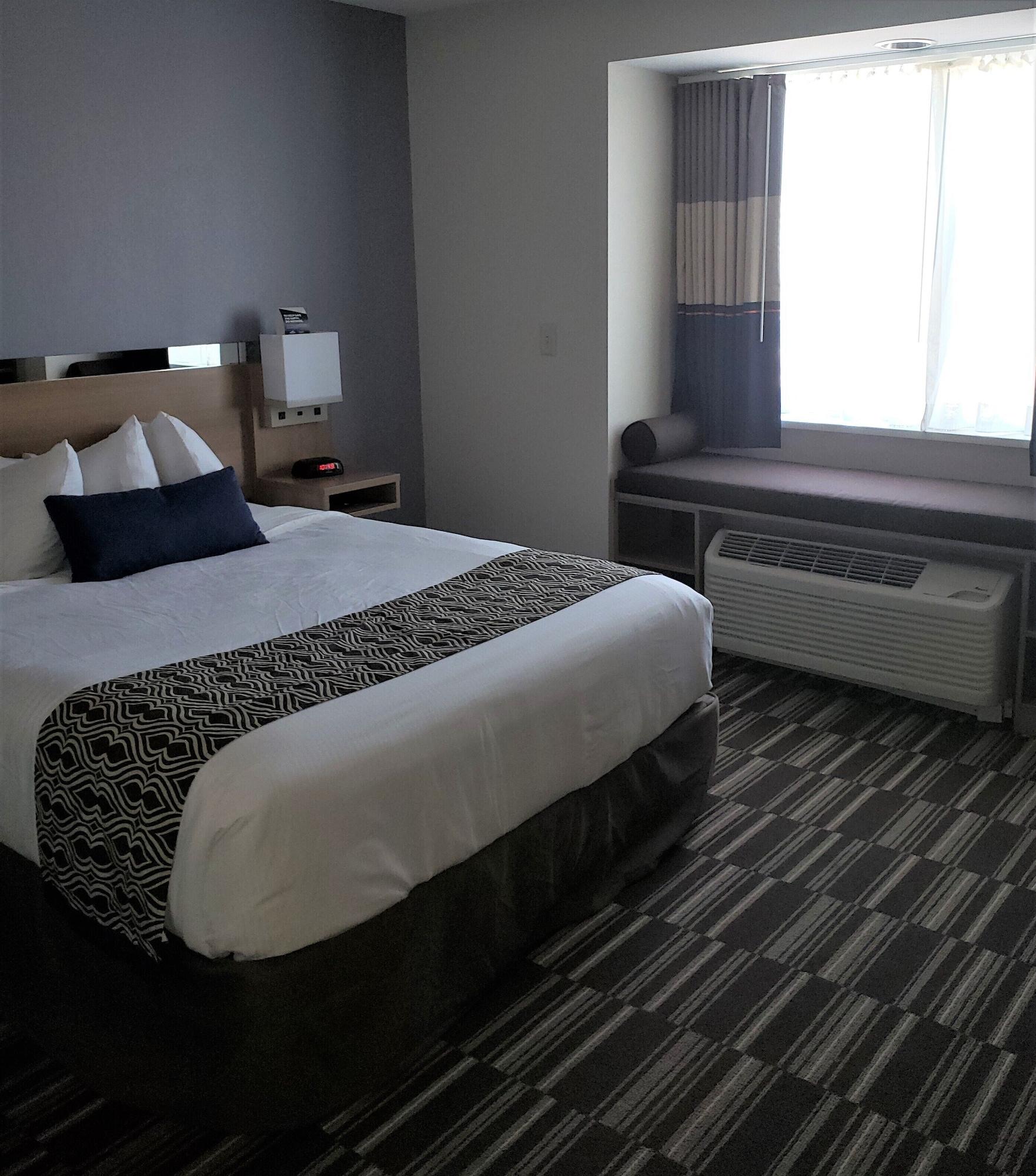 Microtel Inn & Suites By Wyndham - פן יאן מראה חיצוני תמונה