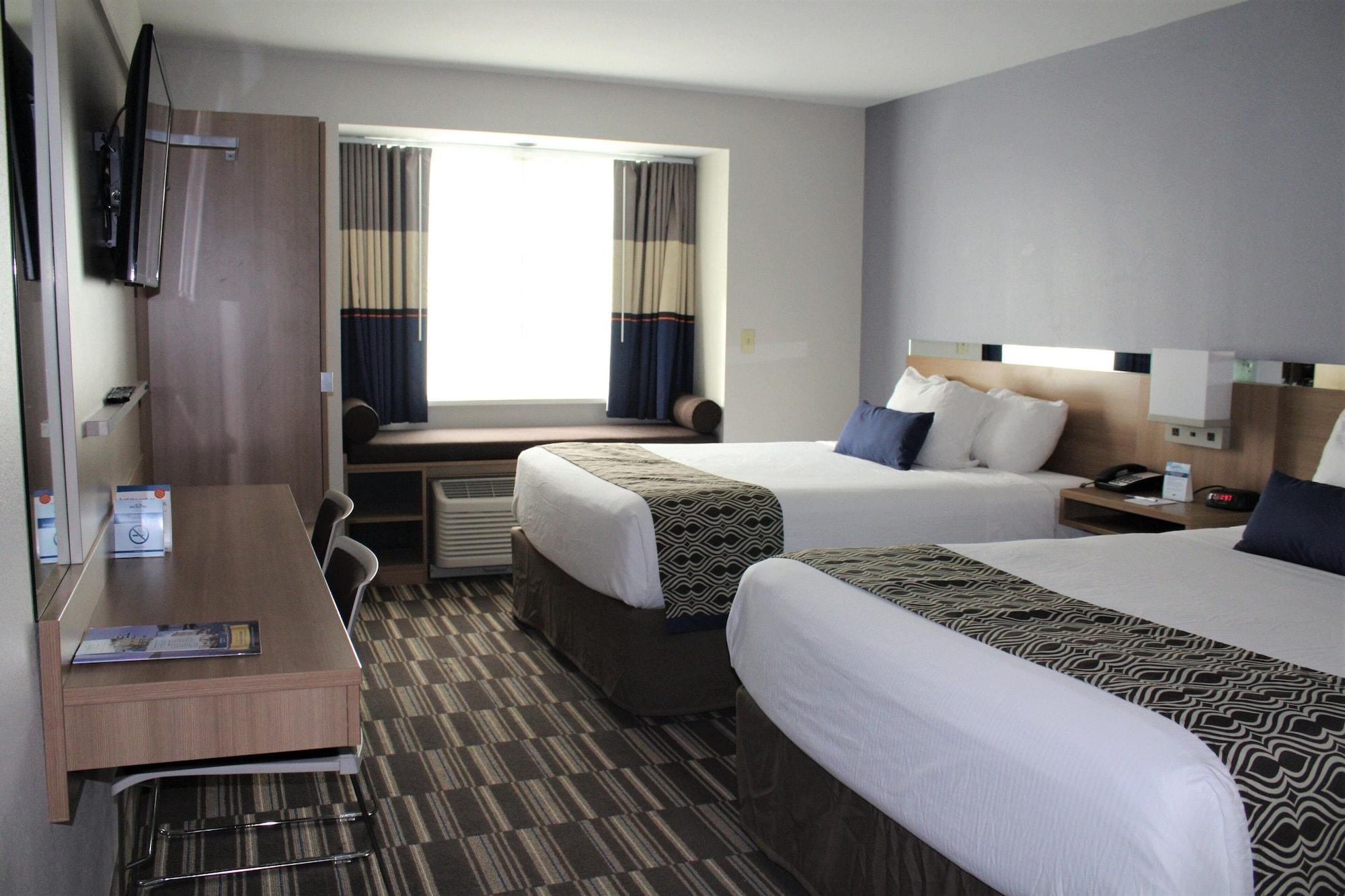 Microtel Inn & Suites By Wyndham - פן יאן מראה חיצוני תמונה