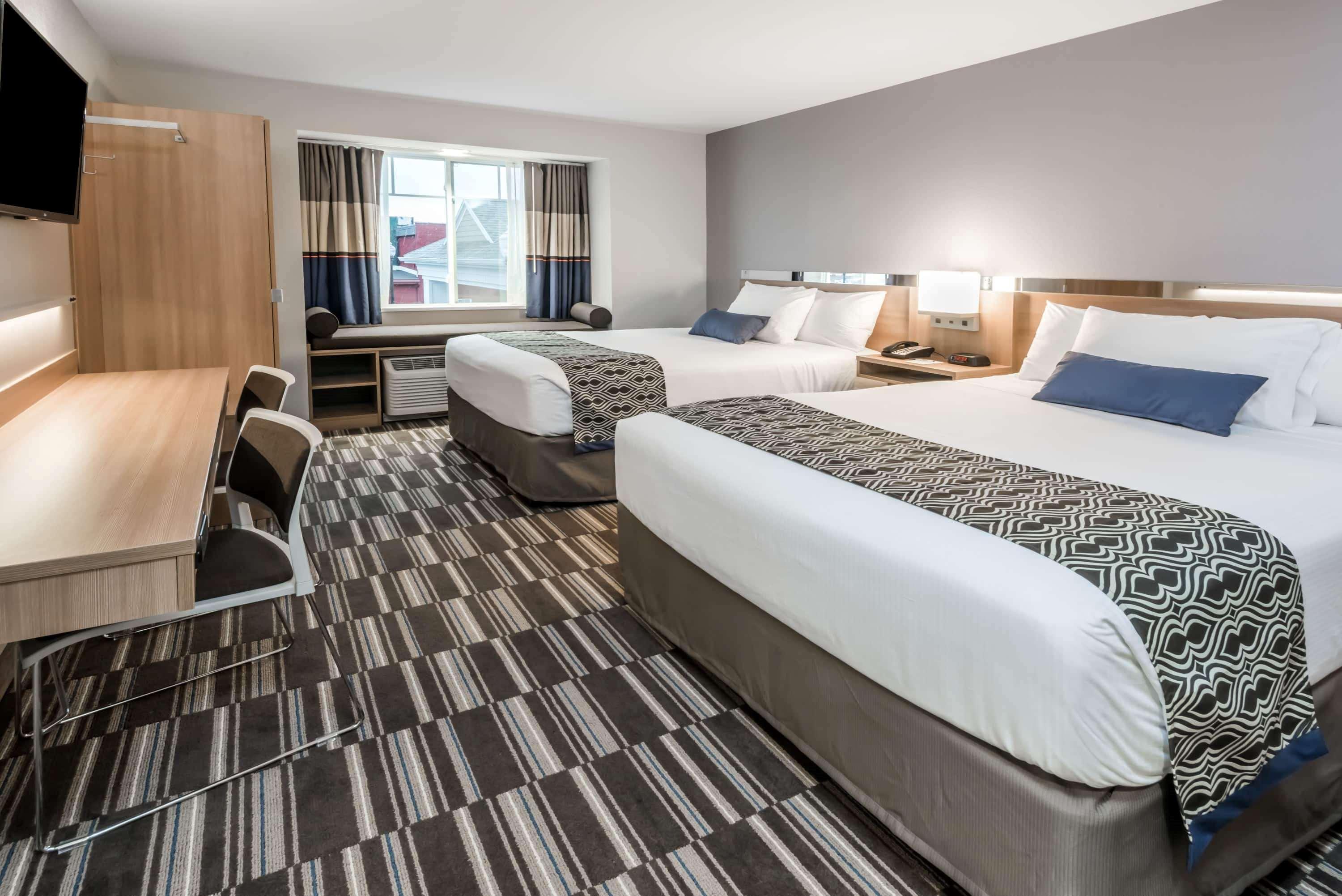 Microtel Inn & Suites By Wyndham - פן יאן מראה חיצוני תמונה