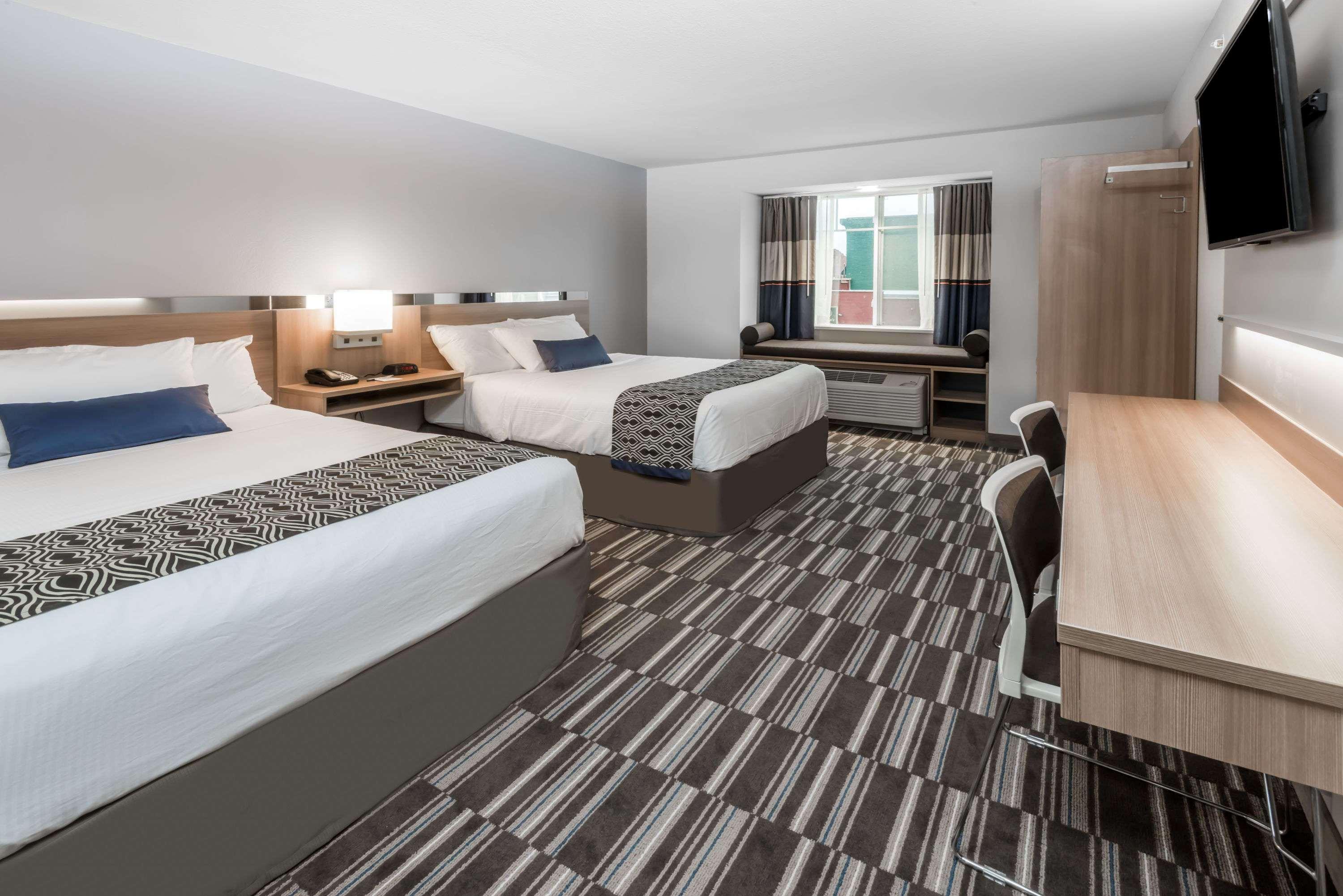 Microtel Inn & Suites By Wyndham - פן יאן מראה חיצוני תמונה
