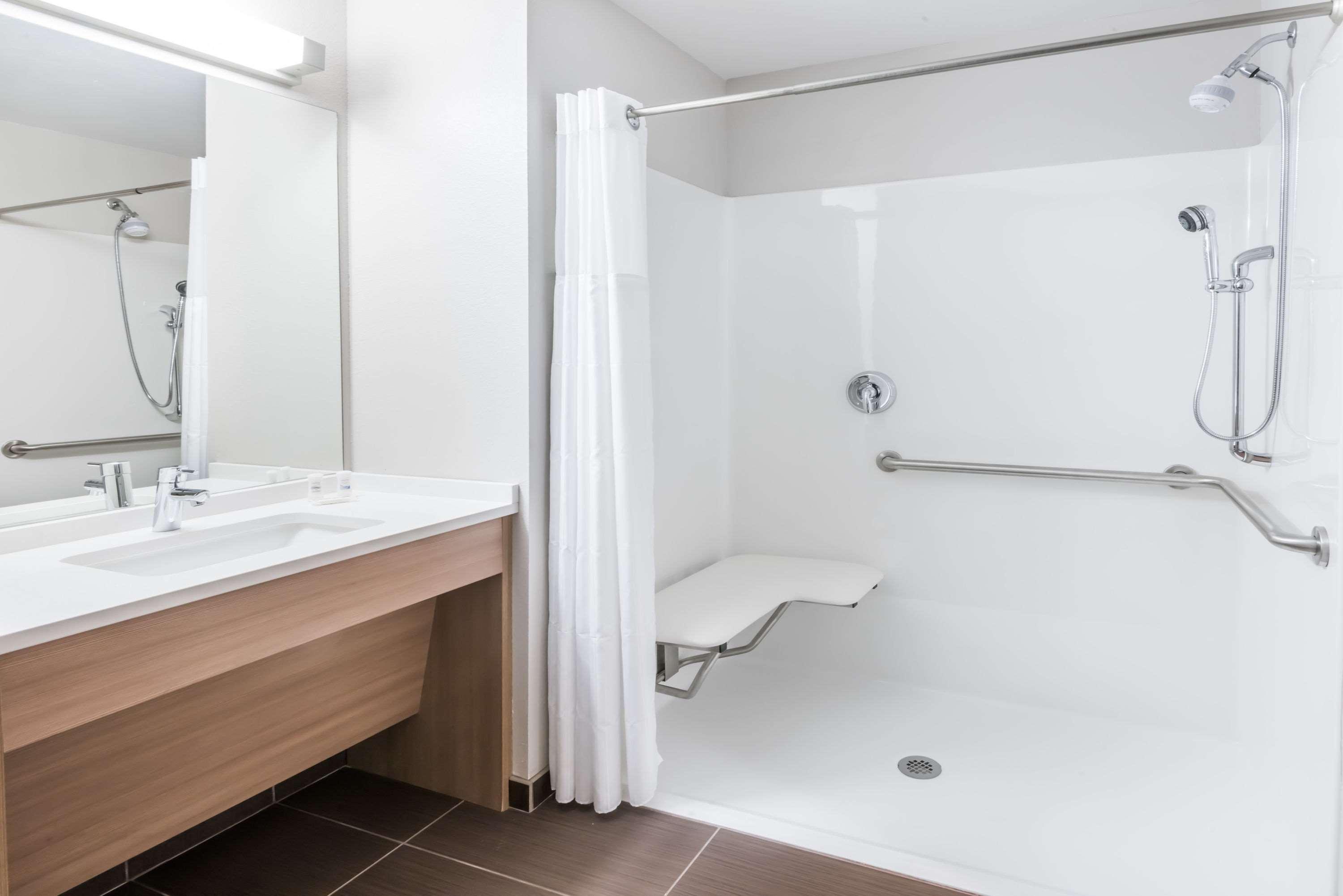 Microtel Inn & Suites By Wyndham - פן יאן מראה חיצוני תמונה