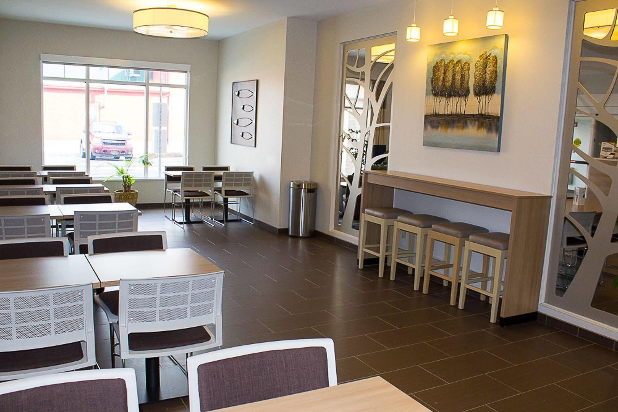Microtel Inn & Suites By Wyndham - פן יאן מראה חיצוני תמונה