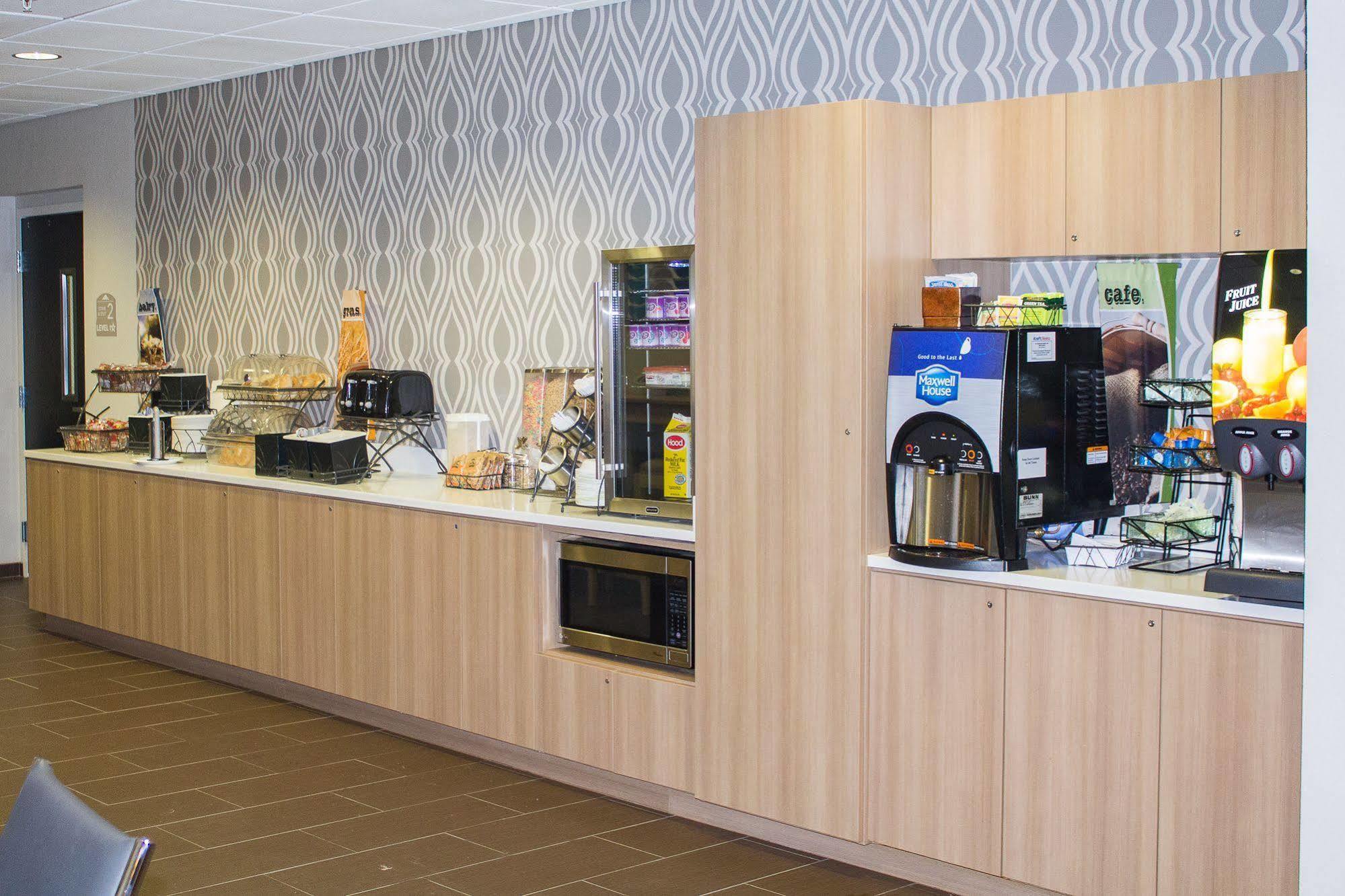 Microtel Inn & Suites By Wyndham - פן יאן מראה חיצוני תמונה